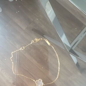 Van Cleef & Arpels Gold Bracelet Sweet Alhambra Bracelet 18k Mother of pearl